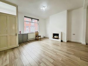 Lounge- click for photo gallery